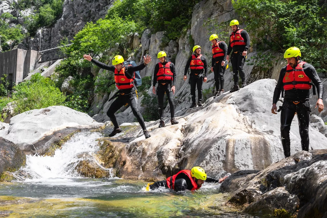 canyoning-adventure-from-split-to-cetina-river